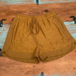SISLEY Woman’s Shorts. Size Small
